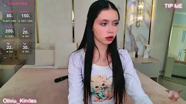 Snapshot of Olivia_Kindes chatting on October 2025 05:01:01 PM Olivia Kindes online show from October 2025 05:01:01 PM