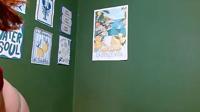 Roxiehood online show from December 2025 10:25:01 PM