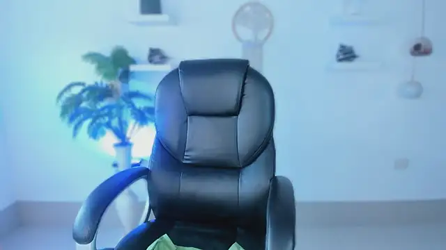 emily yeon online show from January 2026 07:26:01 PM