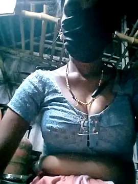 Snapshot of Tamilauntyhot chatting on October 2025 05:52:02 PM Tamilauntyhot online show from October 2025 05:52:02 PM