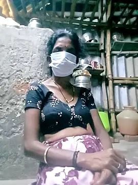 Snapshot of Tamilauntyhot chatting on October 2025 02:10:01 AM Tamilauntyhot online show from October 2025 02:10:01 AM