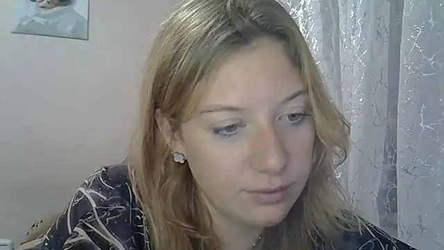 Lily Ember online show from October 2025 07:12:01 PM