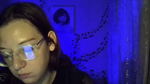 Snapshot of Lily_Ember chatting on October 2025 04:51:02 PM Lily Ember online show from October 2025 04:51:02 PM