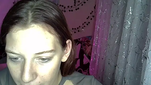 Snapshot of Lily_Ember chatting on November 2025 06:40:02 PM Lily Ember online show from November 2025 06:40:02 PM