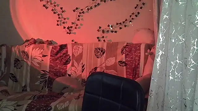 Snapshot of Lily_Ember chatting on November 2025 07:04:02 PM Lily Ember online show from November 2025 07:04:02 PM