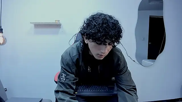 Snapshot of JackesTaylor chatting on September 2025 04:44:01 AM JackesTaylor online show from September 2025 04:44:01 AM