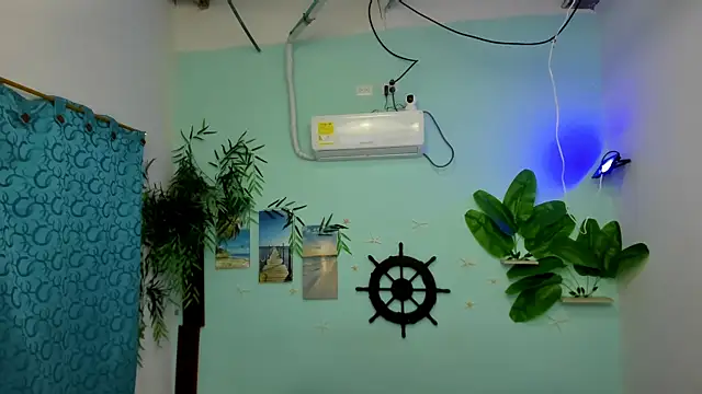 eladyrous98 online show from February 2026 02:37:01 PM