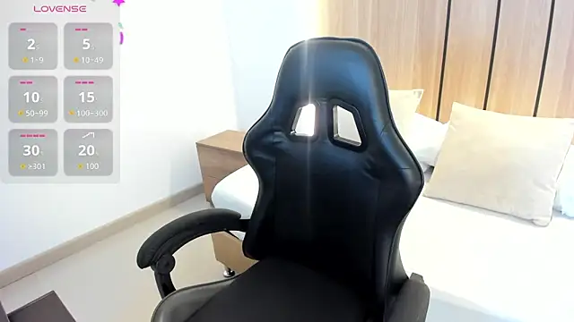 Snapshot of norah_777 chatting on November 2025 02:45:01 AM norah 777 online show from November 2025 02:45:01 AM