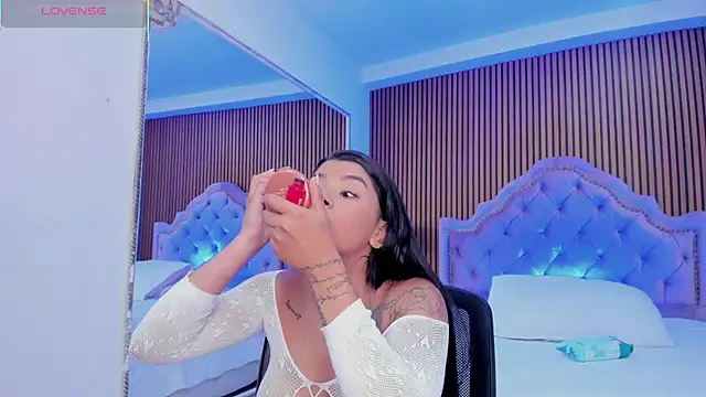 SelenaStonne online show from October 2025 07:52:01 PM