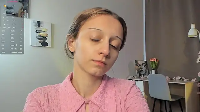 Snapshot of TaiteFairfield chatting on February 2026 08:27:02 AM TaiteFairfield online show from February 2026 08:27:02 AM