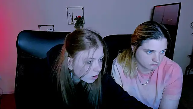 Snapshot of foxy_tease_ chatting on September 2025 10:20:01 PM foxy tease  online show from September 2025 10:20:01 PM