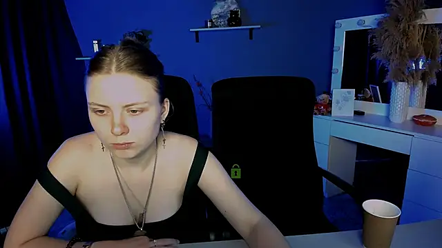 Snapshot of foxy_tease_ chatting on September 2025 02:46:02 AM foxy tease  online show from September 2025 02:46:02 AM