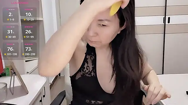 JackieBell online show from December 2025 12:27:01 AM