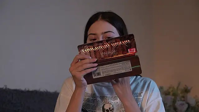 Snapshot of ywixos chatting on September 2025 11:45:01 AM ywixos online show from September 2025 11:45:01 AM