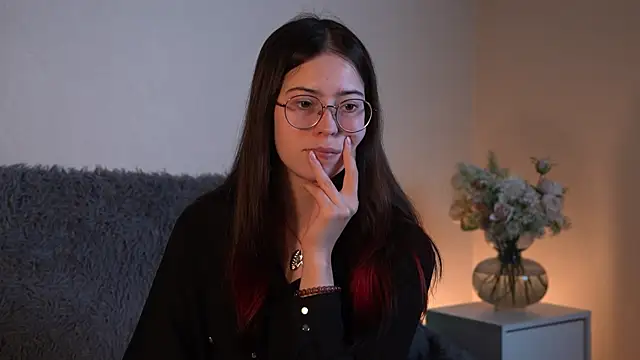 Snapshot of ywixos chatting on September 2025 02:00:01 PM ywixos online show from September 2025 02:00:01 PM