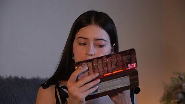 Snapshot of ywixos chatting on October 2025 11:29:01 AM ywixos online show from October 2025 11:29:01 AM