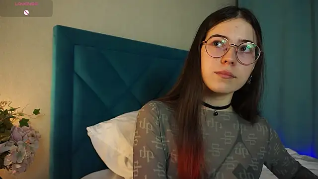 Snapshot of ywixos chatting on October 2025 02:34:01 PM ywixos online show from October 2025 02:34:01 PM