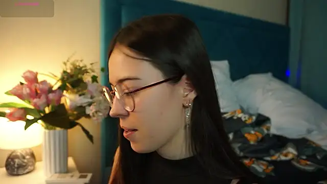 Snapshot of ywixos chatting on November 2025 02:52:02 PM ywixos online show from November 2025 02:52:02 PM