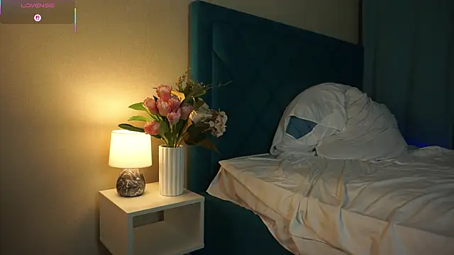 Snapshot of ywixos chatting on November 2025 03:11:02 PM ywixos online show from November 2025 03:11:02 PM