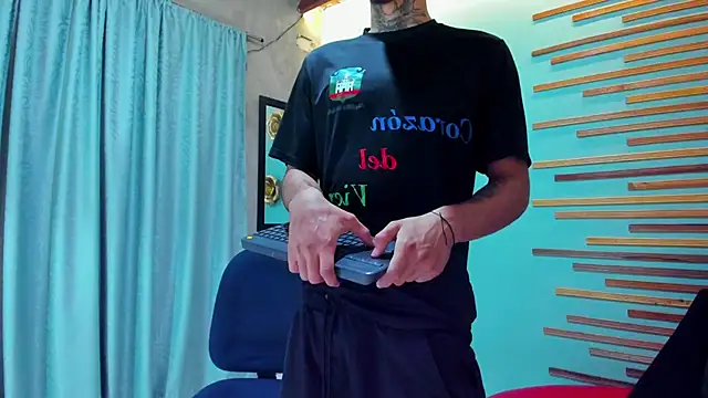 Snapshot of jharol_cardonaa chatting on September 2025 01:16:02 PM jharol cardonaa online show from September 2025 01:16:02 PM