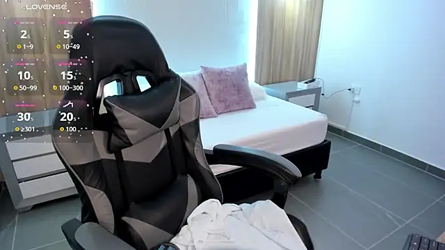 megara x  online show from October 2025 11:38:02 PM