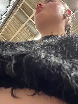 Snapshot of StephanieMur chatting on September 2025 05:02:02 AM StephanieMur online show from September 2025 05:02:02 AM