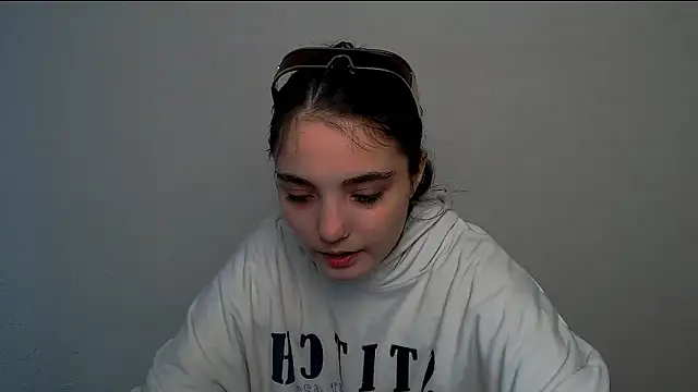 Sun Shine   online show from November 2025 09:00:02 AM