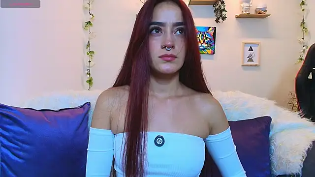 Snapshot of ViolethRosse chatting on May 2026 12:28:02 AM ViolethRosse online show from May 2026 12:28:02 AM