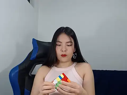 Snapshot of EloiseJun chatting on October 2025 10:36:01 PM EloiseJun online show from October 2025 10:36:01 PM