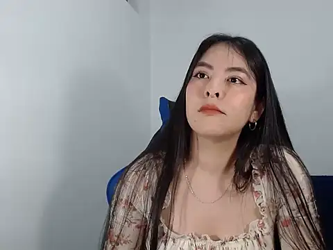 Snapshot of EloiseJun chatting on November 2025 04:46:01 AM EloiseJun online show from November 2025 04:46:01 AM