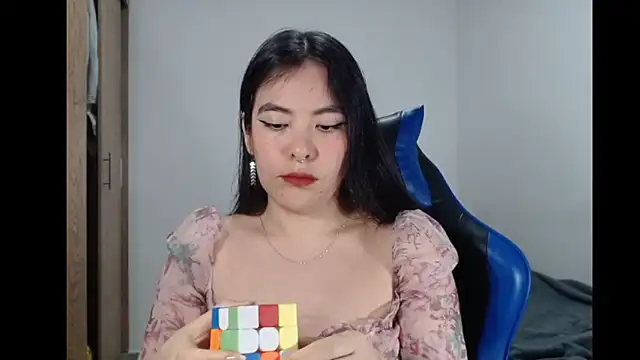 Snapshot of EloiseJun chatting on February 2026 04:42:02 AM EloiseJun online show from February 2026 04:42:02 AM