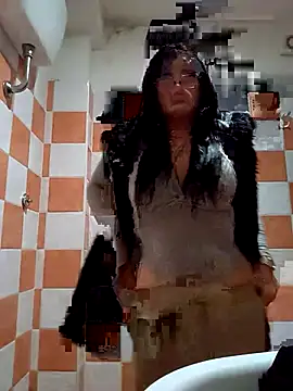 ASSERINAAA online show from November 2025 10:57:02 AM