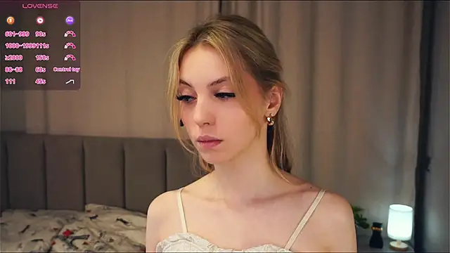 Snapshot of VeronaBench chatting on November 2025 06:37:01 AM VeronaBench online show from November 2025 06:37:01 AM