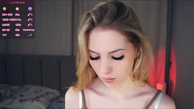 Snapshot of VeronaBench chatting on November 2025 06:27:01 AM VeronaBench online show from November 2025 06:27:01 AM