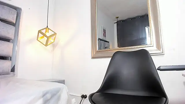 lianfox  online show from October 2025 12:34:02 PM