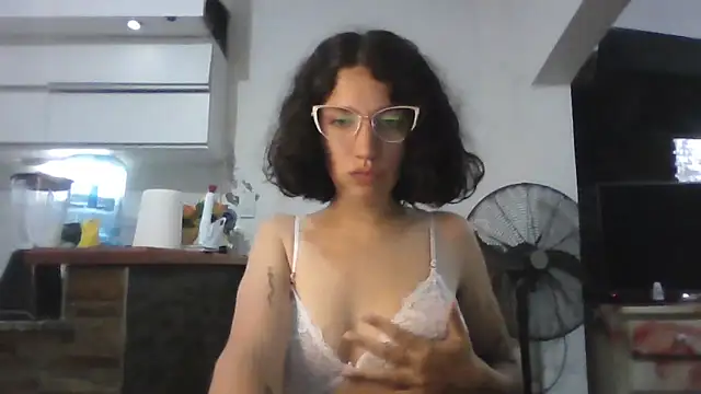 loliporomero online show from November 2025 12:44:01 AM