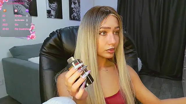 Snapshot of Lisa_Shultz chatting on November 2025 01:20:01 PM Lisa Shultz online show from November 2025 01:20:01 PM