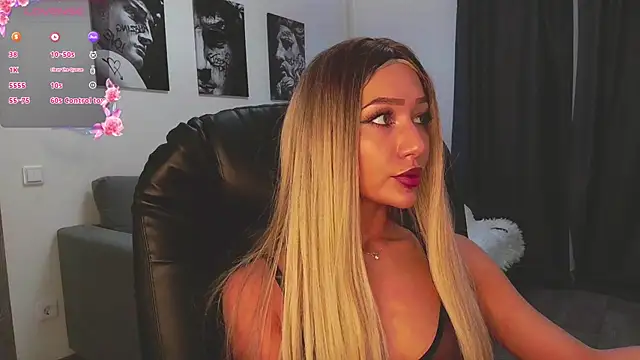 Snapshot of Lisa_Shultz chatting on November 2025 01:43:01 PM Lisa Shultz online show from November 2025 01:43:01 PM