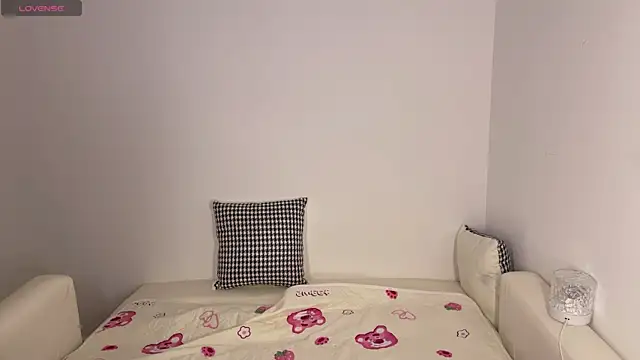 Kittenfishing online show from September 2025 02:06:02 PM