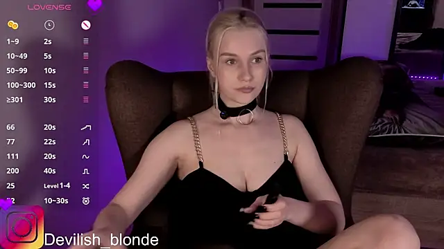 HitchcocianBlonde online show from May 2026 06:46:01 PM