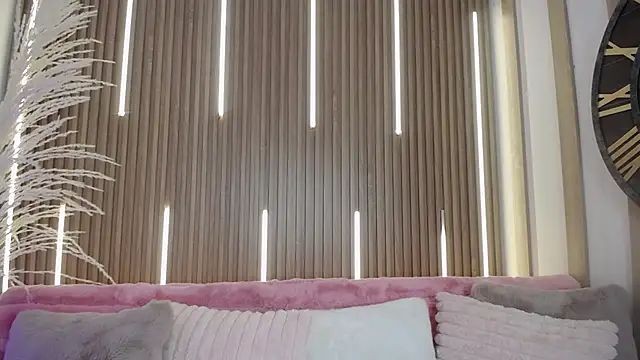 Snapshot of MylaDreams chatting on September 2025 03:22:01 AM MylaDreams online show from September 2025 03:22:01 AM