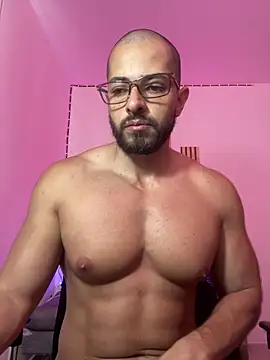 Snapshot of magnumchris chatting on April 2026 04:20:02 PM magnumchris online show from April 2026 04:20:02 PM
