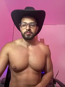 Snapshot of magnumchris chatting on April 2026 11:37:01 AM magnumchris online show from April 2026 11:37:01 AM