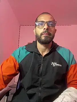 Snapshot of magnumchris chatting on May 2026 11:17:02 AM magnumchris online show from May 2026 11:17:02 AM