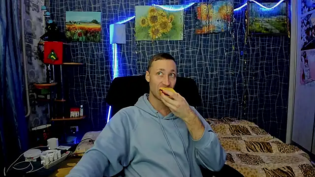 CuteBoy228 online show from January 2026 07:30:01 PM