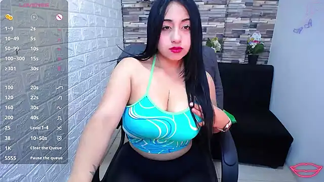 isabelsaenzxx online show from September 2025 12:30:01 PM