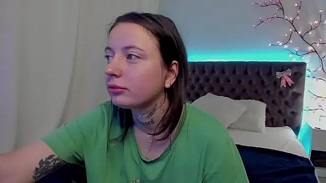 Snapshot of LilaVame chatting on October 2025 03:23:02 AM LilaVame online show from October 2025 03:23:02 AM