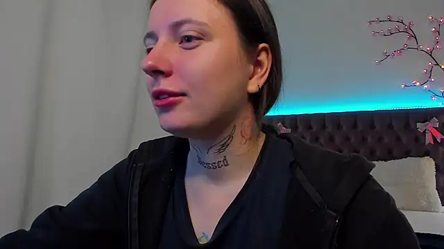 Snapshot of LilaVame chatting on October 2025 07:11:02 PM LilaVame online show from October 2025 07:11:02 PM