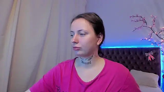 Snapshot of LilaVame chatting on November 2025 08:53:02 PM LilaVame online show from November 2025 08:53:02 PM