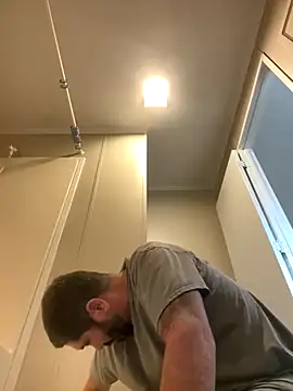 Snapshot of Maine8in chatting on November 2025 07:14:02 PM Maine8in online show from November 2025 07:14:02 PM